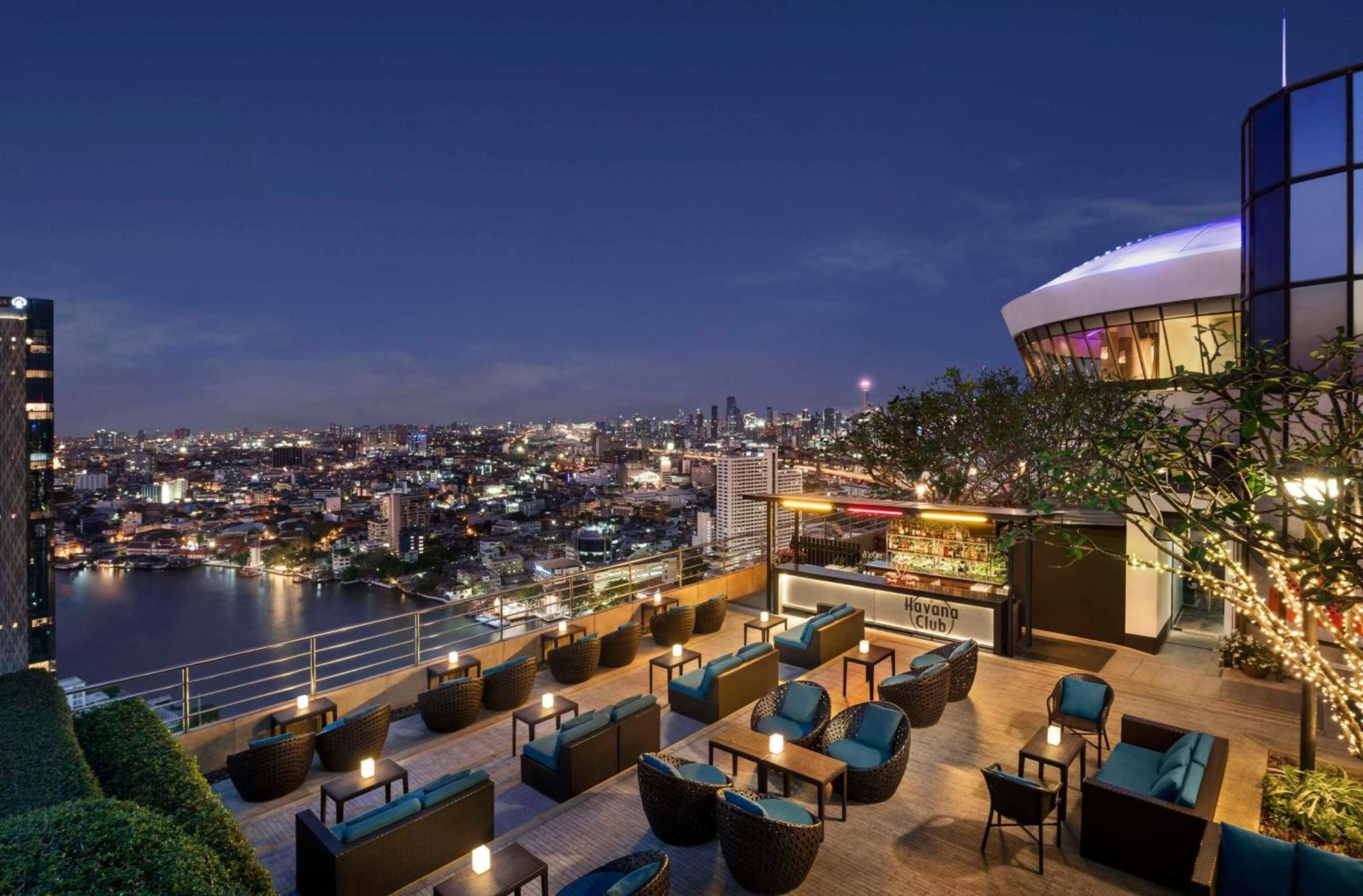 โรงแรมมิลเลนเนียม ฮิลตัน กรุงเทพ 5* กรุงเทพมหานคร