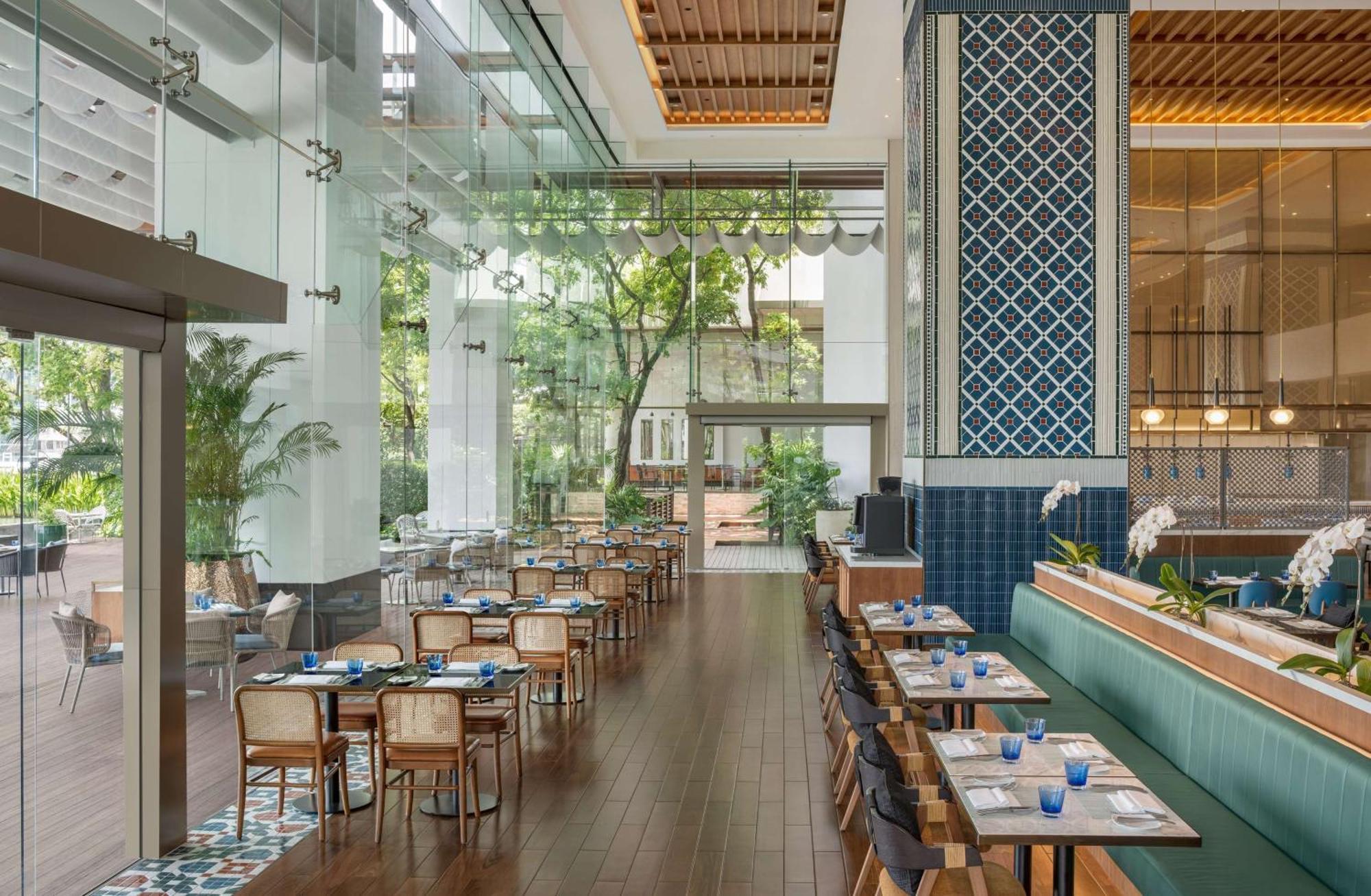 โรงแรมมิลเลนเนียม ฮิลตัน กรุงเทพ โรงแรม กรุงเทพมหานคร